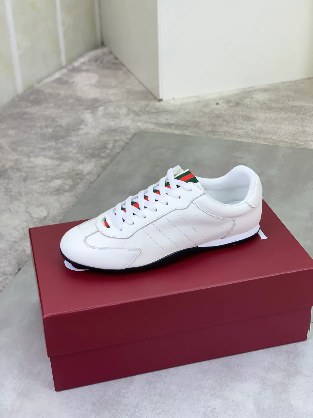 Men's shoes 💰P542 💰[New model] 🆘 The latest model from Gucci's official website 🎁Classic casual and fashionable men's shoes 👟Breaking hot model 💥The style is simple and elegant, exclusive for trendy men. Unique official website's latest brand elements 👑Gucci original decoration, fashionable and generous, the fabric is made of original soft calfskin➕Comfortable soft pigskin lining ✅The official website specifies wear-resistant rubber outsole_full of elasticity, classic model taken in real life🎬Color: 5️⃣colors available😍Number: 35-44